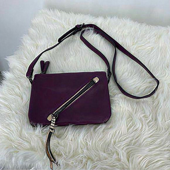 Sondra roberts squared Purple crossbody‎ bag - Picture 1 of 8